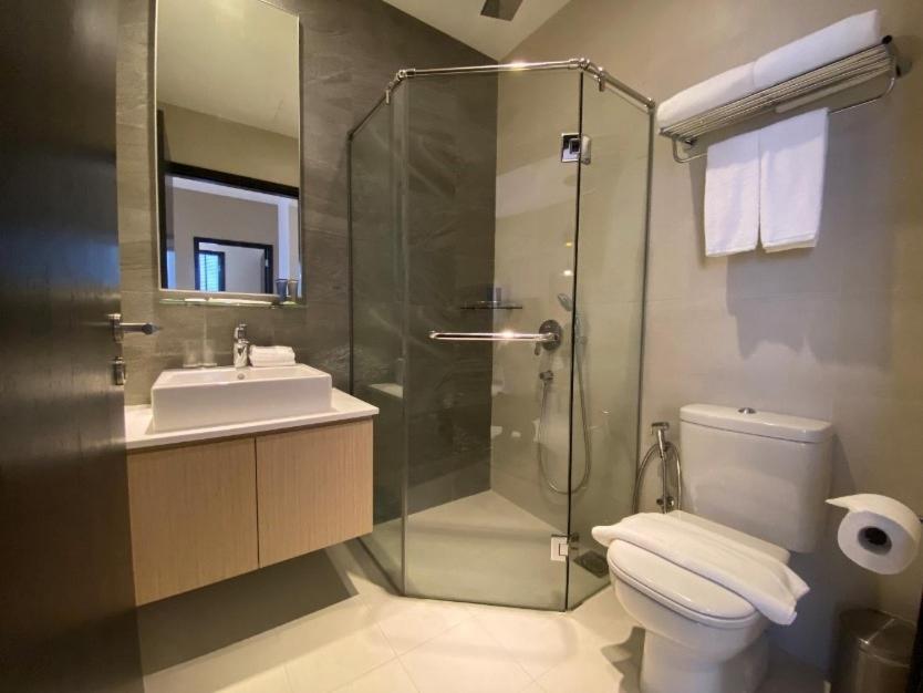 Momentus Serviced Residences Novena Singapur Exterior foto